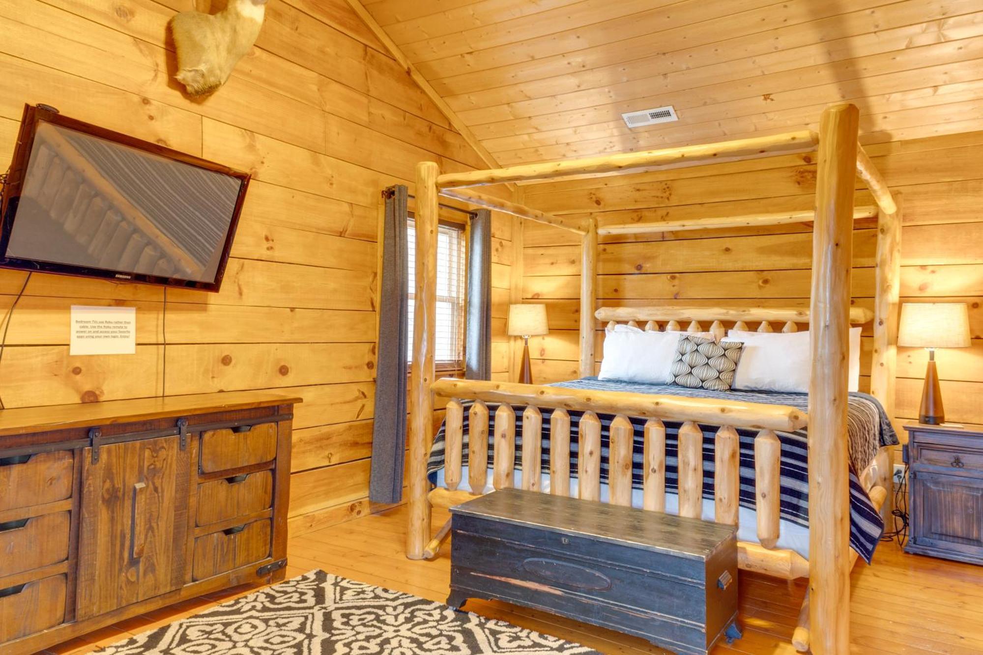 Spacious Gatlinburg Cabin With Hot Tub And Game Room! מראה חיצוני תמונה